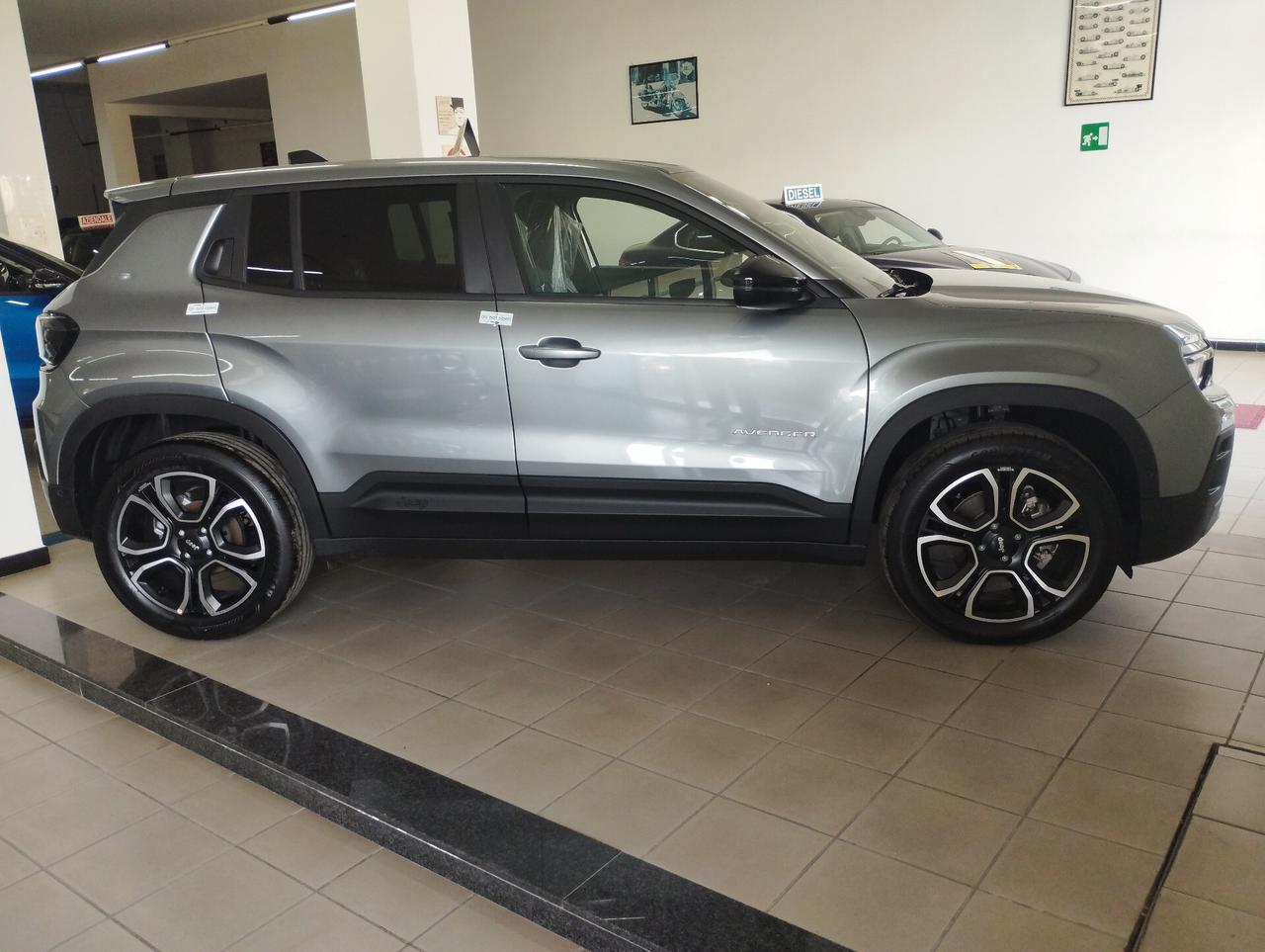Jeep Avenger 1.2 Turbo 110 CV DCT MHEV Summit