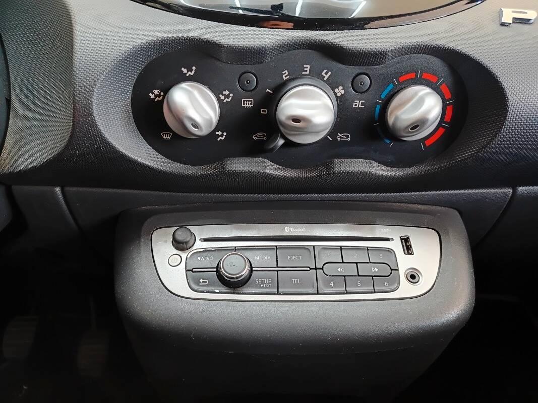 Renault Twingo 1.2 Live 75cv