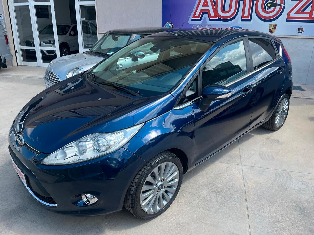 Ford Fiesta Titanium 1.4 5 porte Bz.- GPL