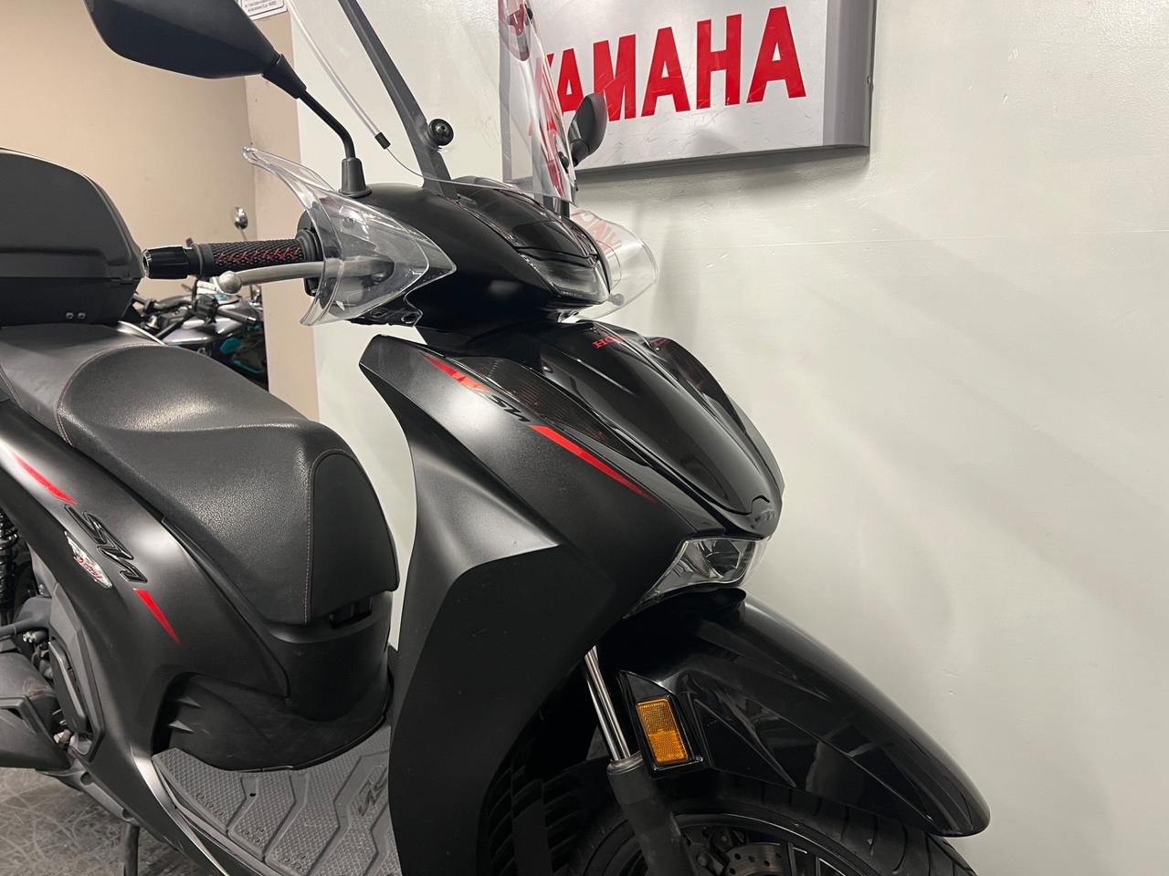 Honda SH 350 Sport