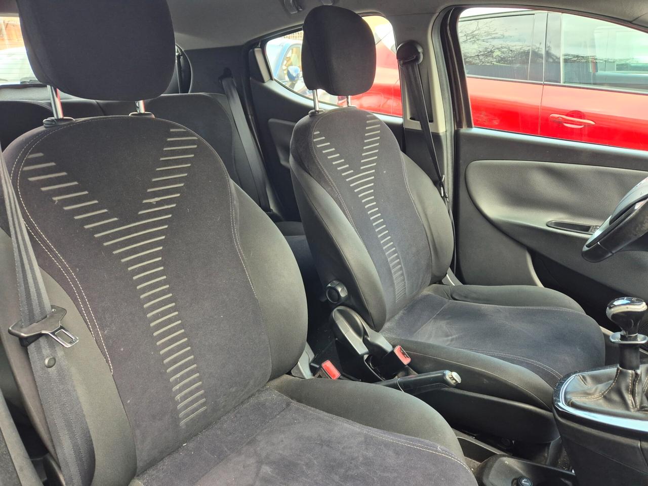 Lancia Ypsilon 1.2 69 CV 5 porte S&S Gold