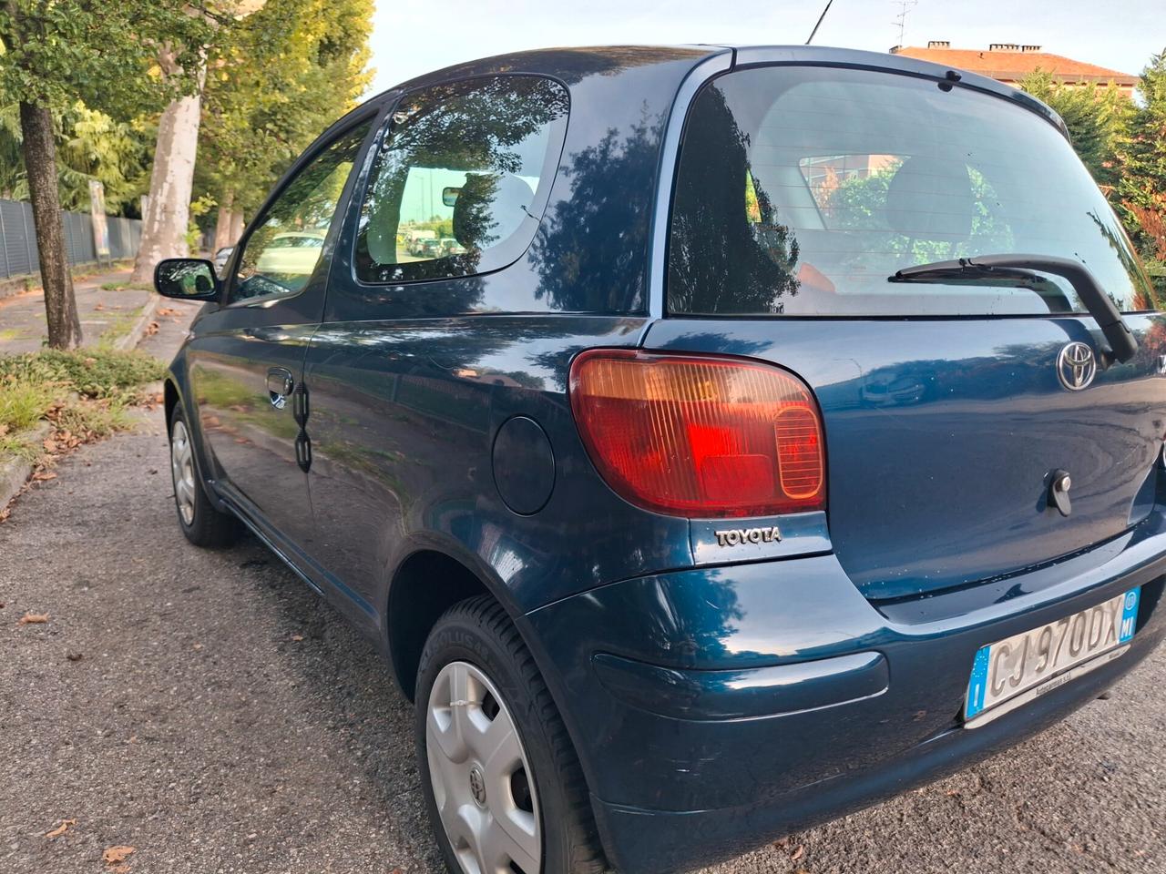 Toyota Yaris 1.0 benzina