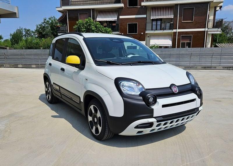 FIAT Panda Panda 1.0 FireFly S&S Hybrid Pandina CROSS