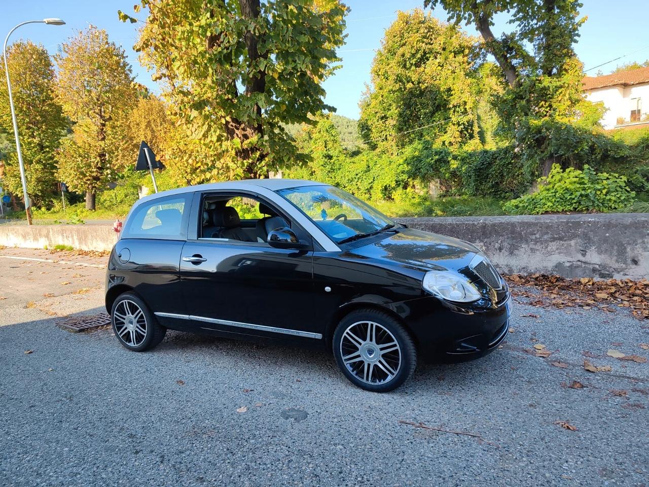 Lancia Ypsilon 1.2 Benzina Elle Bicolore - 2012