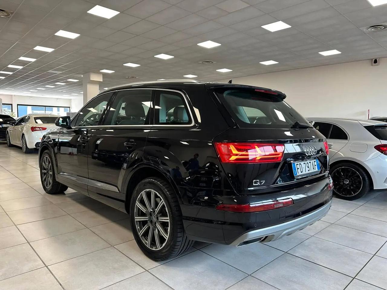 Audi Q7 3.0 TDI 218 CV ultra quattro tiptronic Business Plus