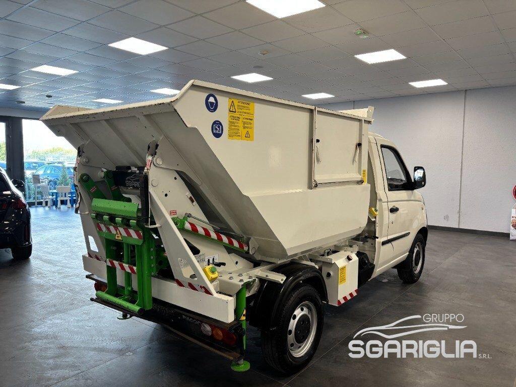 Piaggio Porter GPL Vasca Rifiuti Ribaltabile Compatta