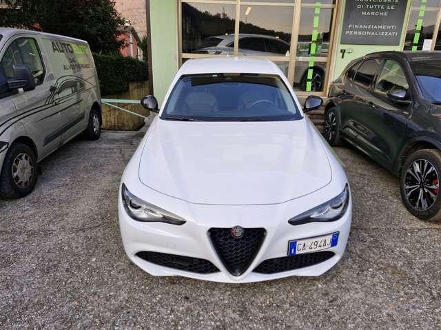 Alfa Romeo Giulia 2.0 T AT8 Sport Solo 27000 Km Pari al Nuovo!!!!