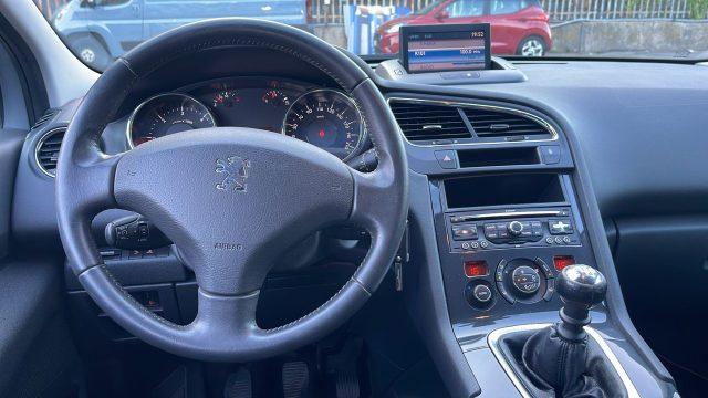 PEUGEOT 5008 1.6 HDi 112CV Business