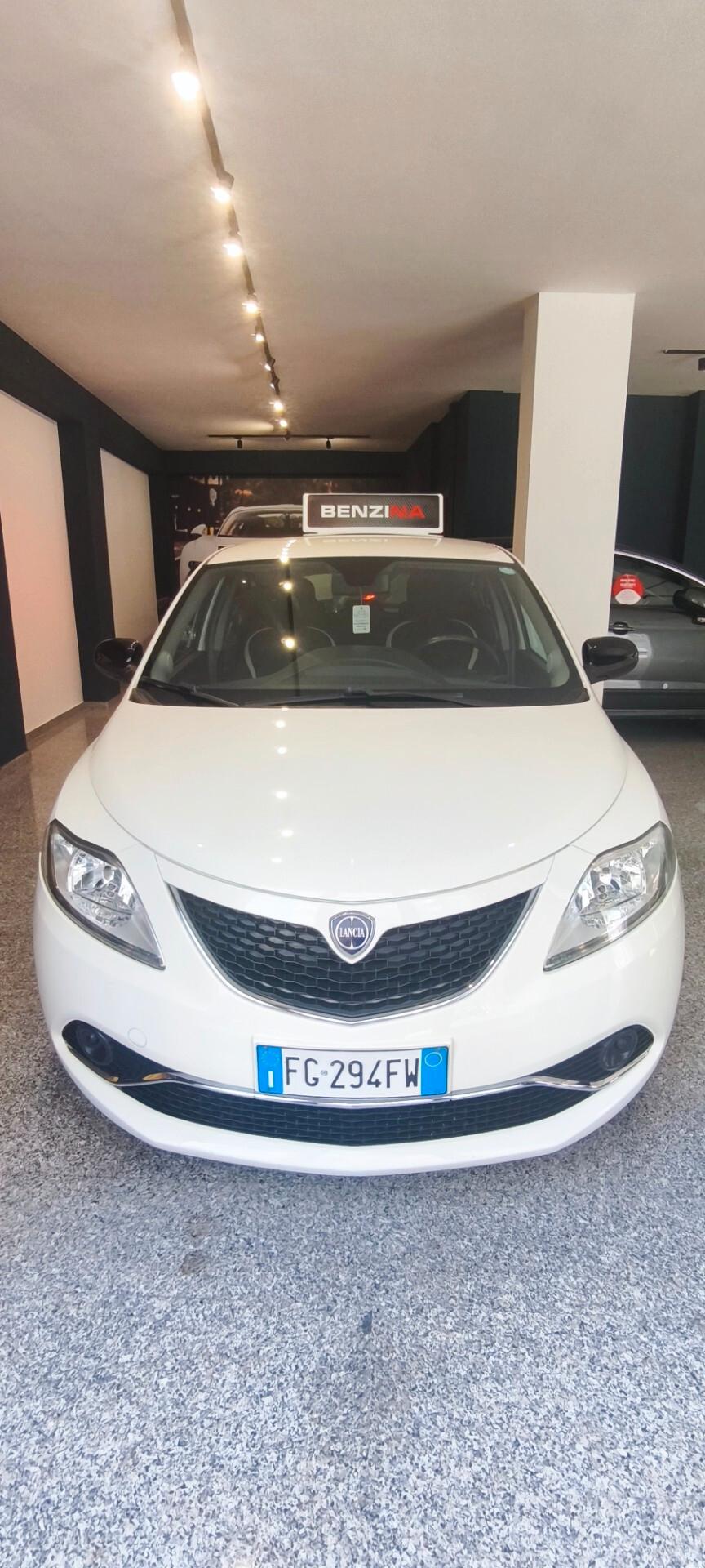 Lancia Ypsilon 1.2 69CV Gold SENSORI 2016