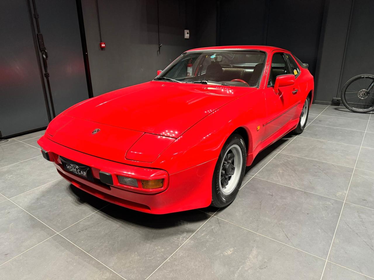 PORSCHE 944