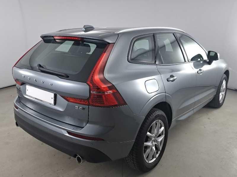 VOLVO XC60 B4 D AWD automatico Momentum