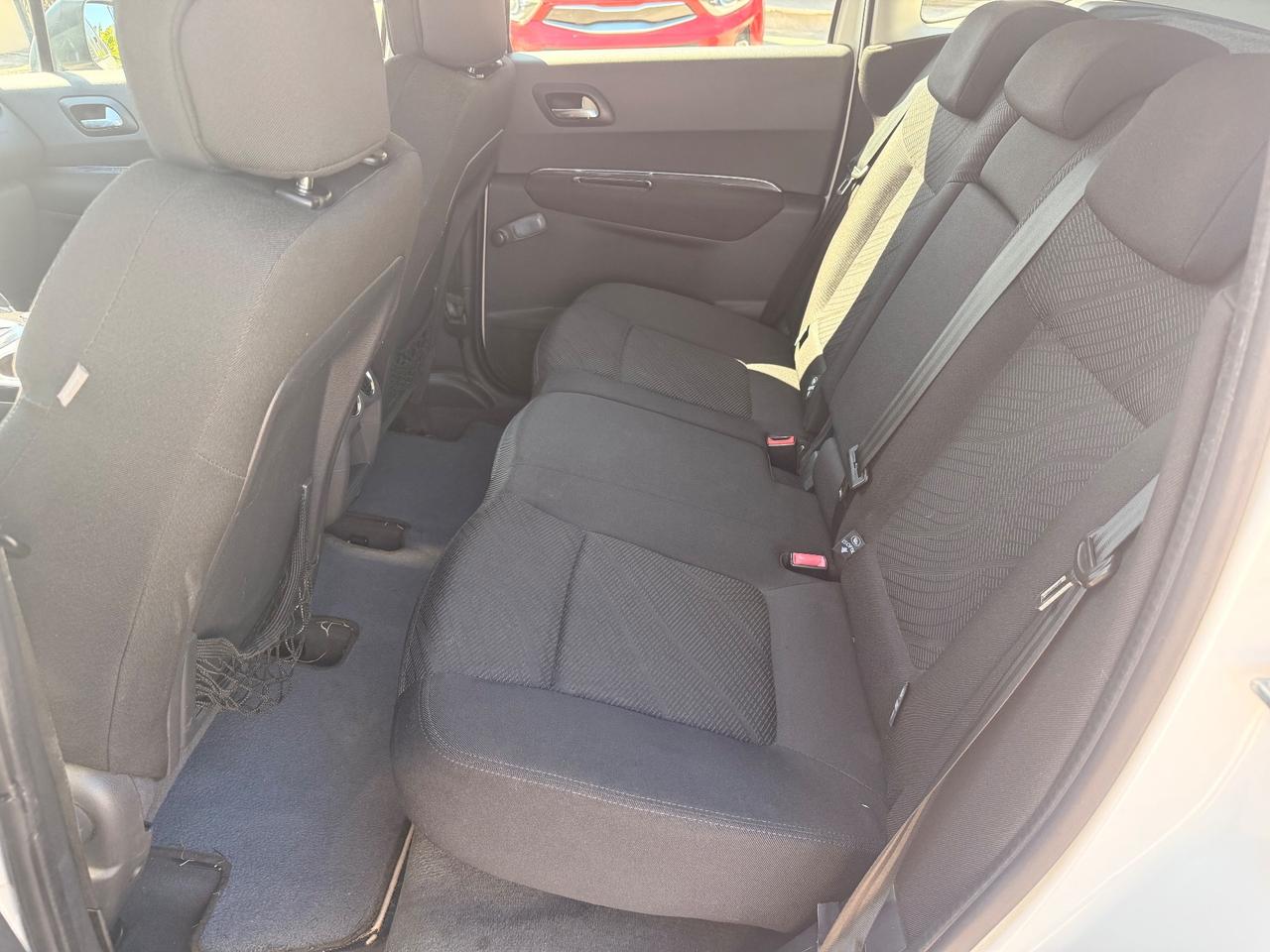 Peugeot 3008 1.6 HDi 110CV Business