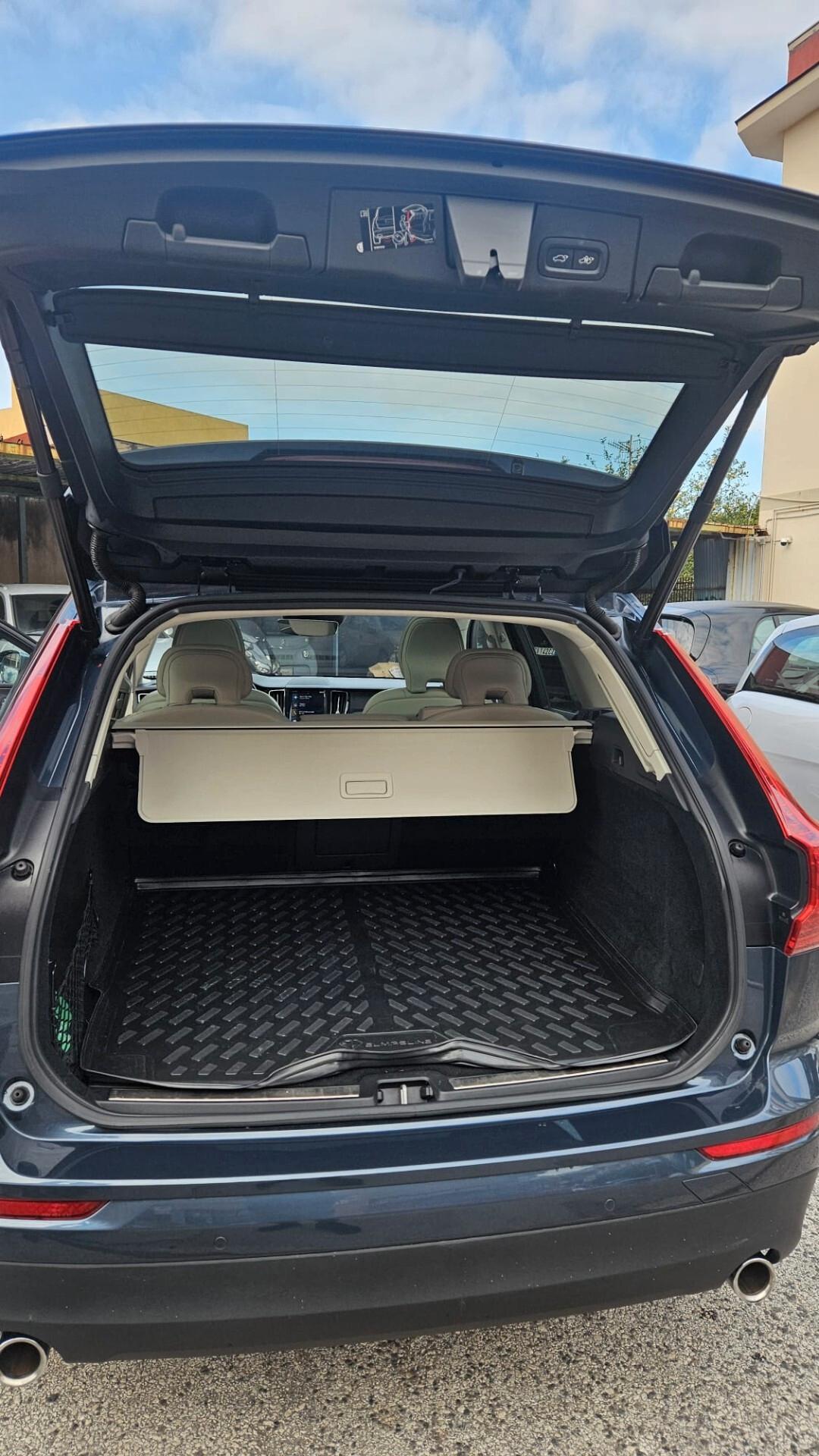 Volvo XC 60 XC60 B5 (d) AWD Geartronic Momentum