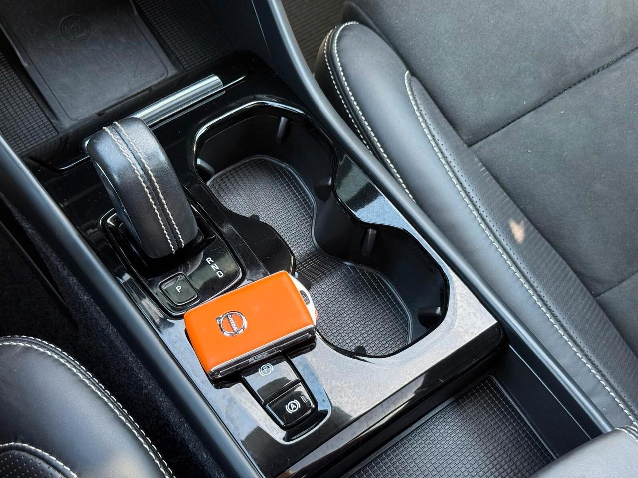 XC40 T5 Recharge Hybrid 262cv *Tetto *Gancio Traino