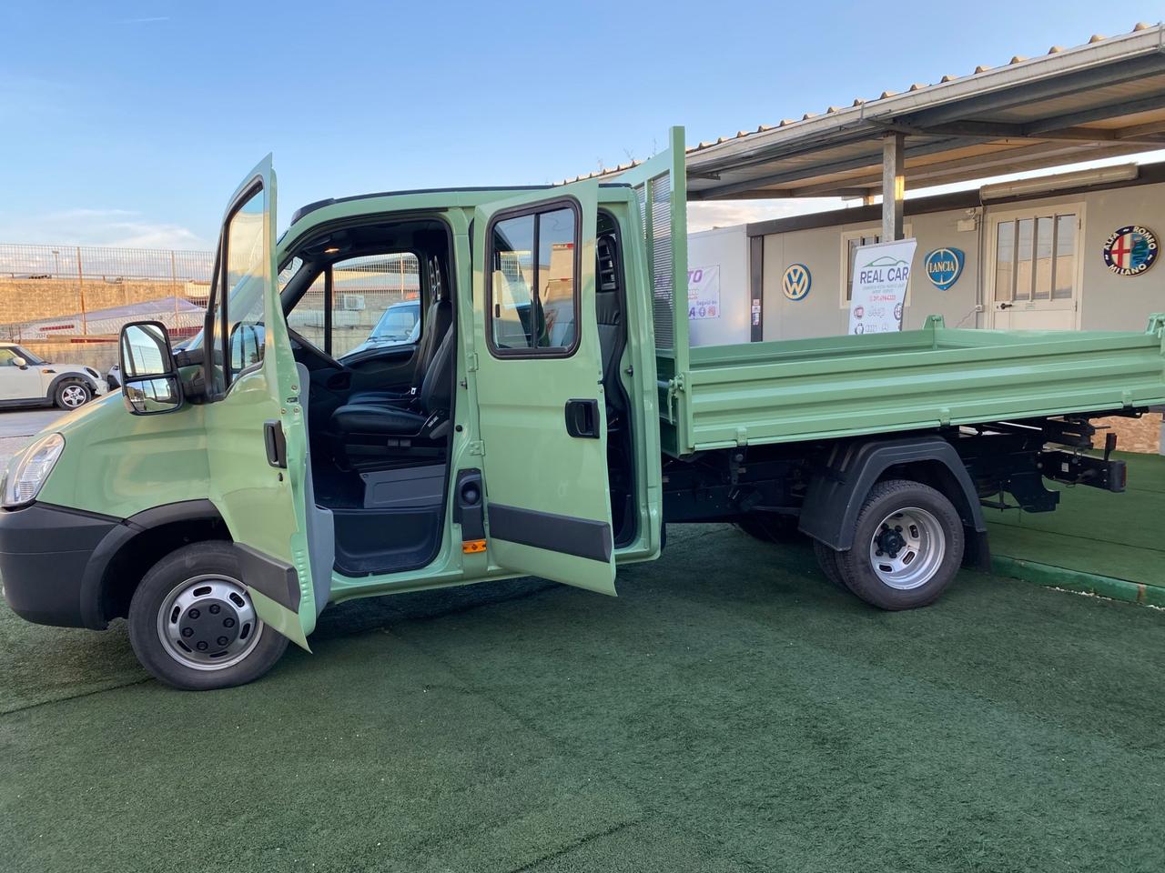 Iveco Daily 3.0-35C15 Ribaltabile Trilaterale 7 Posti