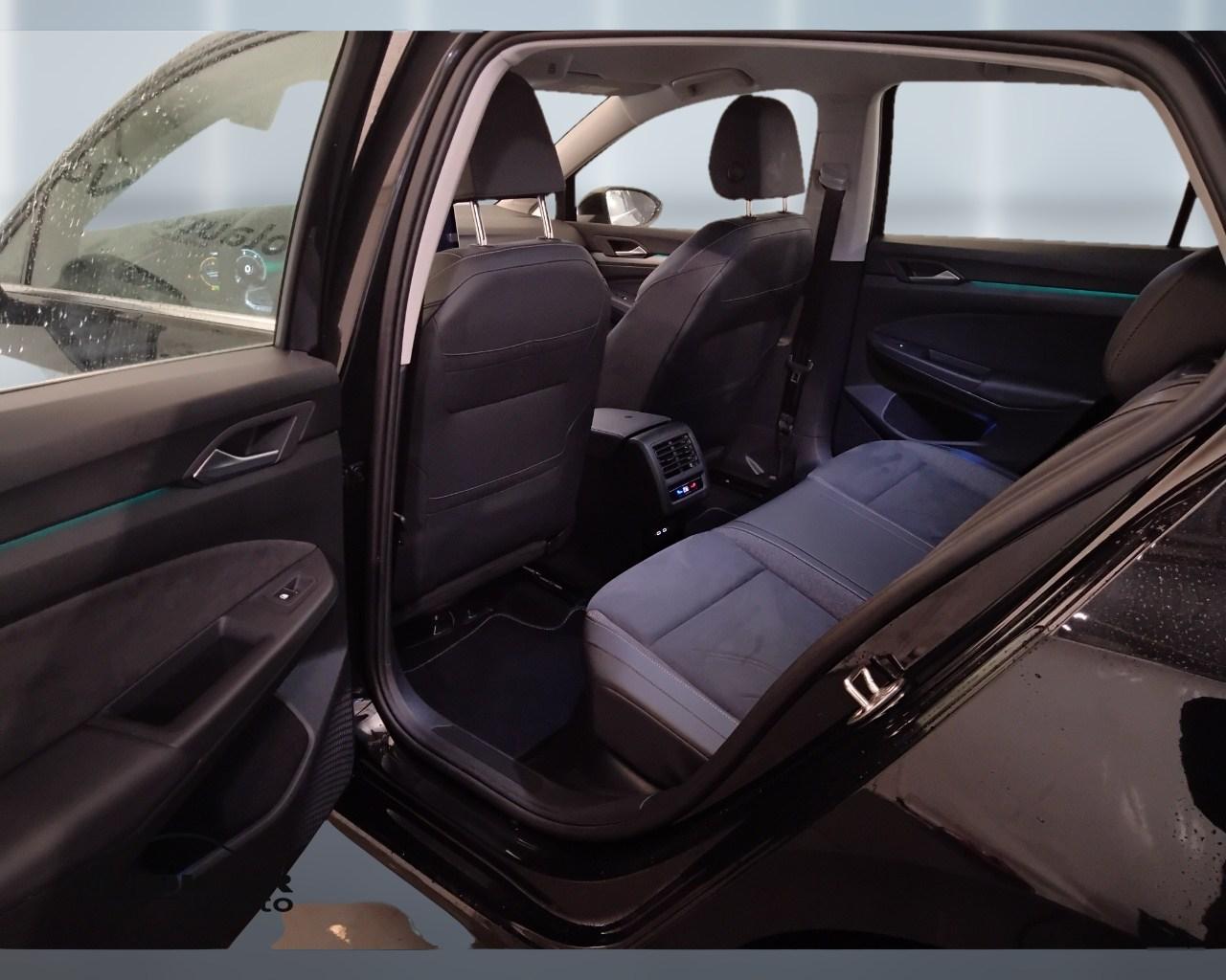 VOLKSWAGEN Golf VIII 2024 - Golf 2.0 tdi Style 150cv dsg