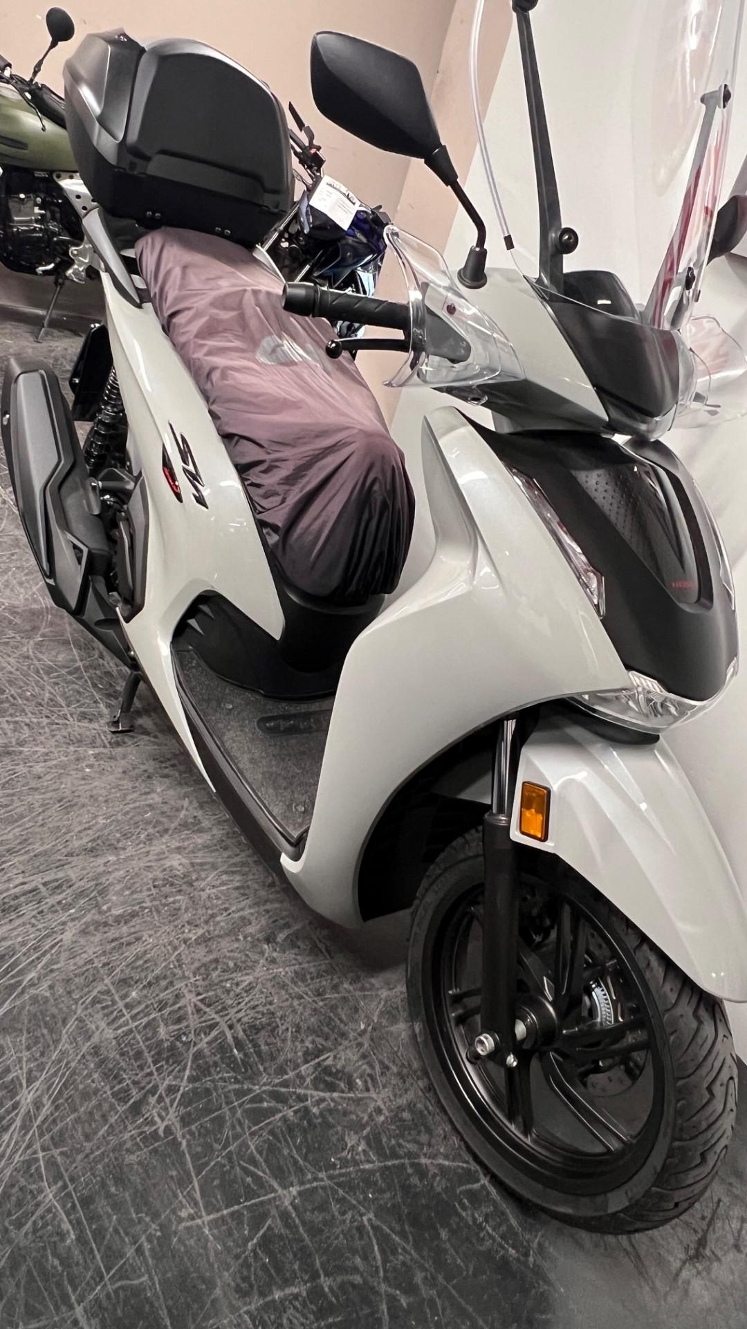 Honda SH 350 i