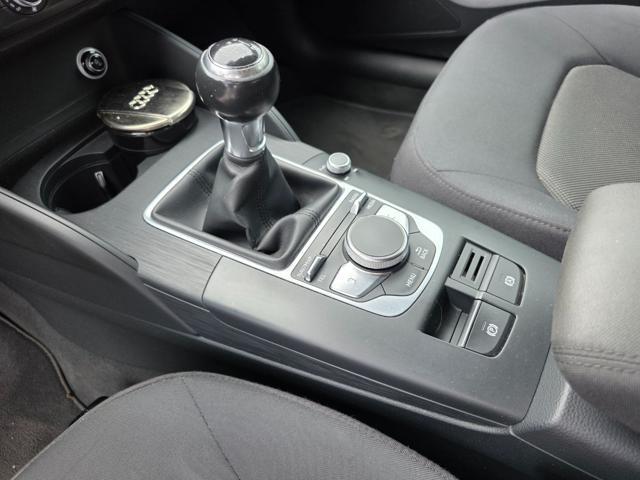 AUDI A3 SPB 1.6 TDI 116 CV Business