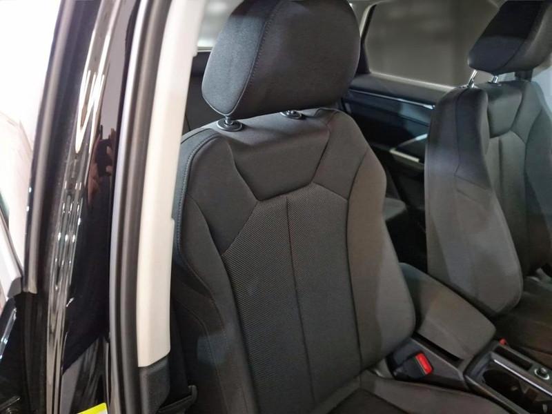 AUDI Q3 40 TDI quattro S tronic Business