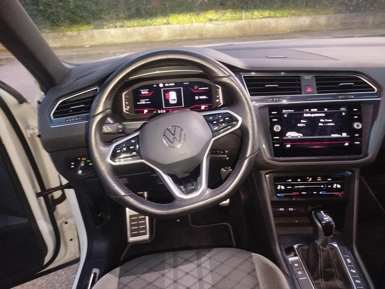VW Tiguan 2.0 TDI 150 CV DSG R LINE
