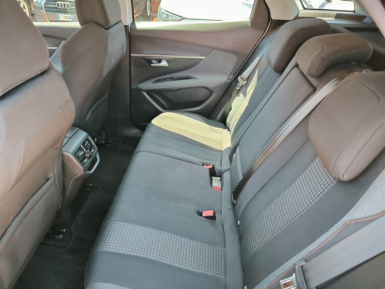 Peugeot 3008 BlueHDi 130 S&S Business