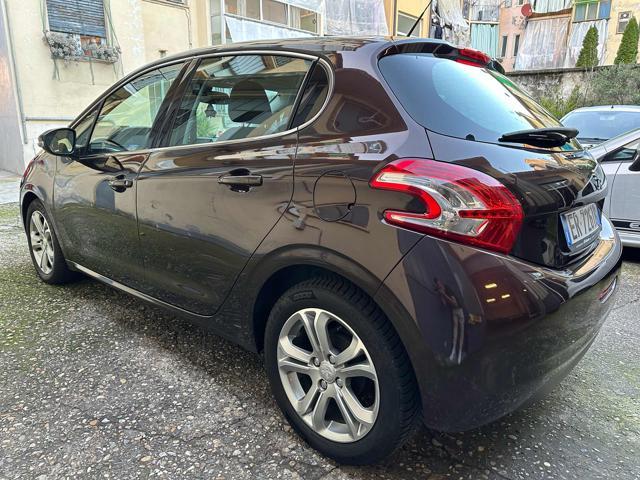 PEUGEOT 208 1.2 VTi 82 CV 5 porte Allure