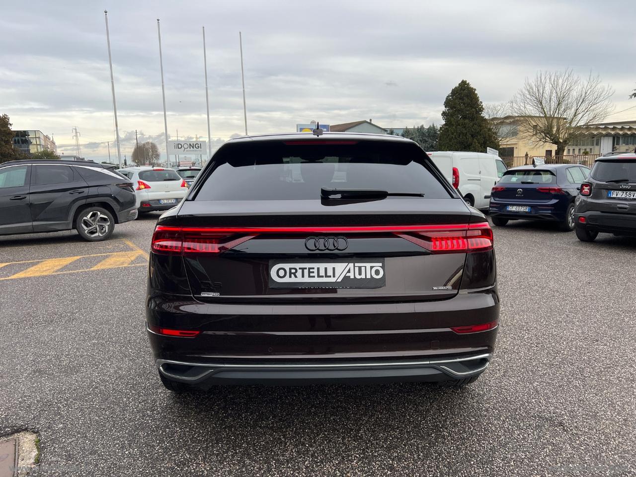 AUDI Q8 45 TDI quattro tiptronic