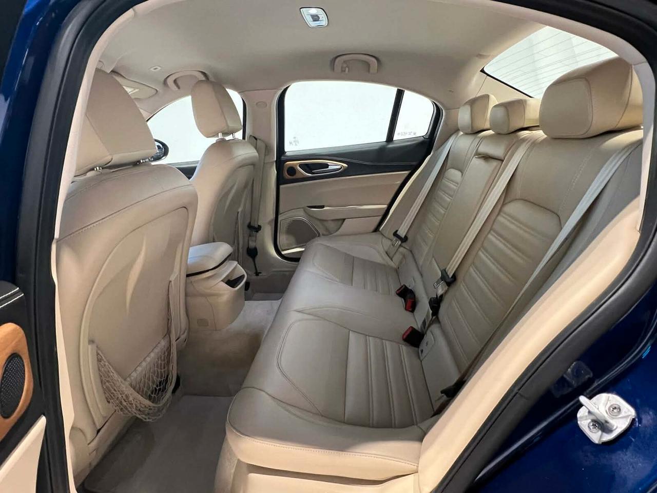 Alfa Romeo Giulia 2.2 Turbodiesel 180 CV AT8 Business Sport Launch Ed.