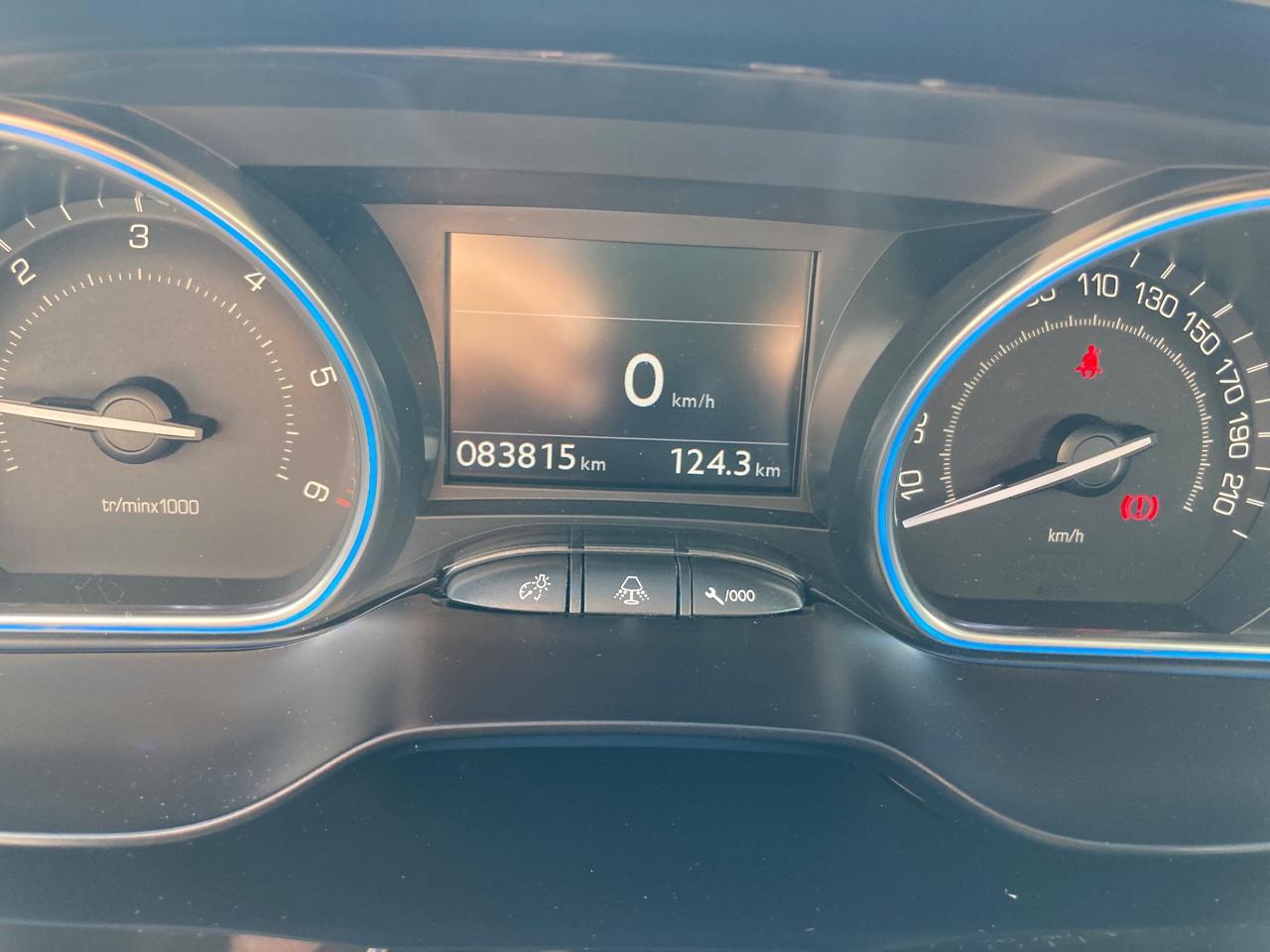 Peugeot 2008 1.6 e-HDi 115 CV Stop&Start Allure