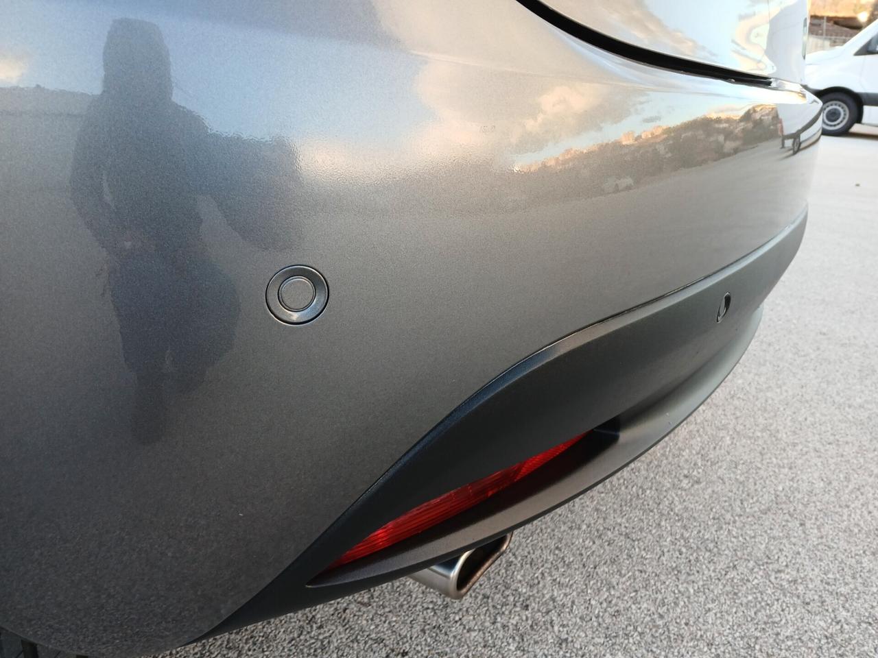 LANCIA YPSILON 1.0 HYBRID GOLD 2023