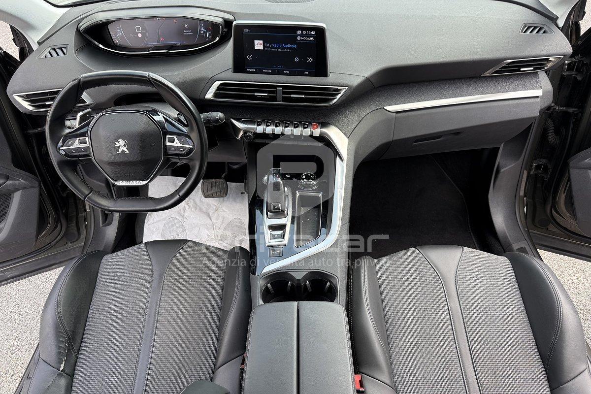 PEUGEOT 3008 BlueHDi 130 S&S EAT8 Allure