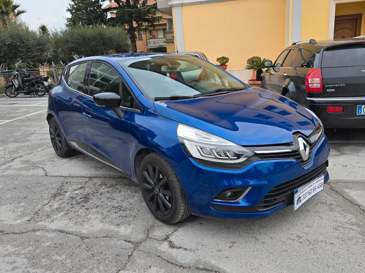 Renault Clio TCe 12V 75 CV 5 porte Moschino Zen