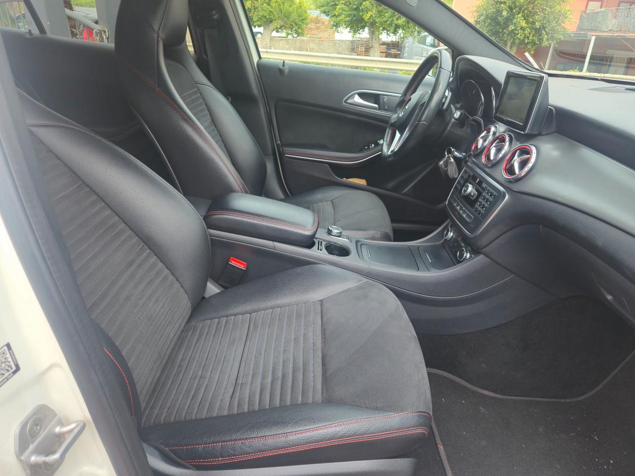 Mercedes-benz GLA 200 d Automatic AMG Line Premium Plus