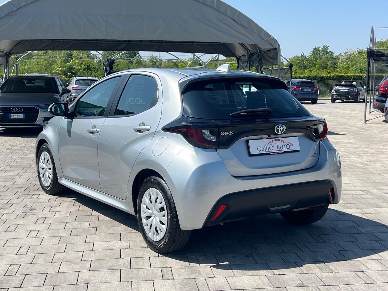 Toyota Yaris 1.5 Hybrid 5 porte Business FINANZIABILE