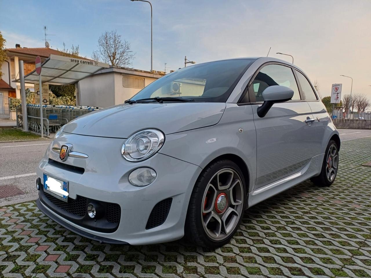 Abarth 500 1.4 Turbo T-Jet 135 cv