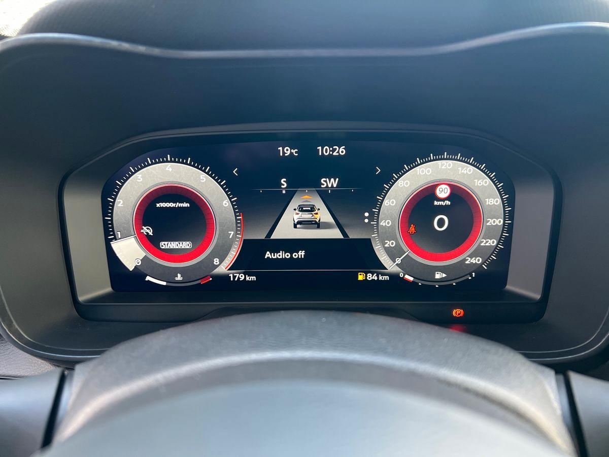 NISSAN JUKE TEKNA MT