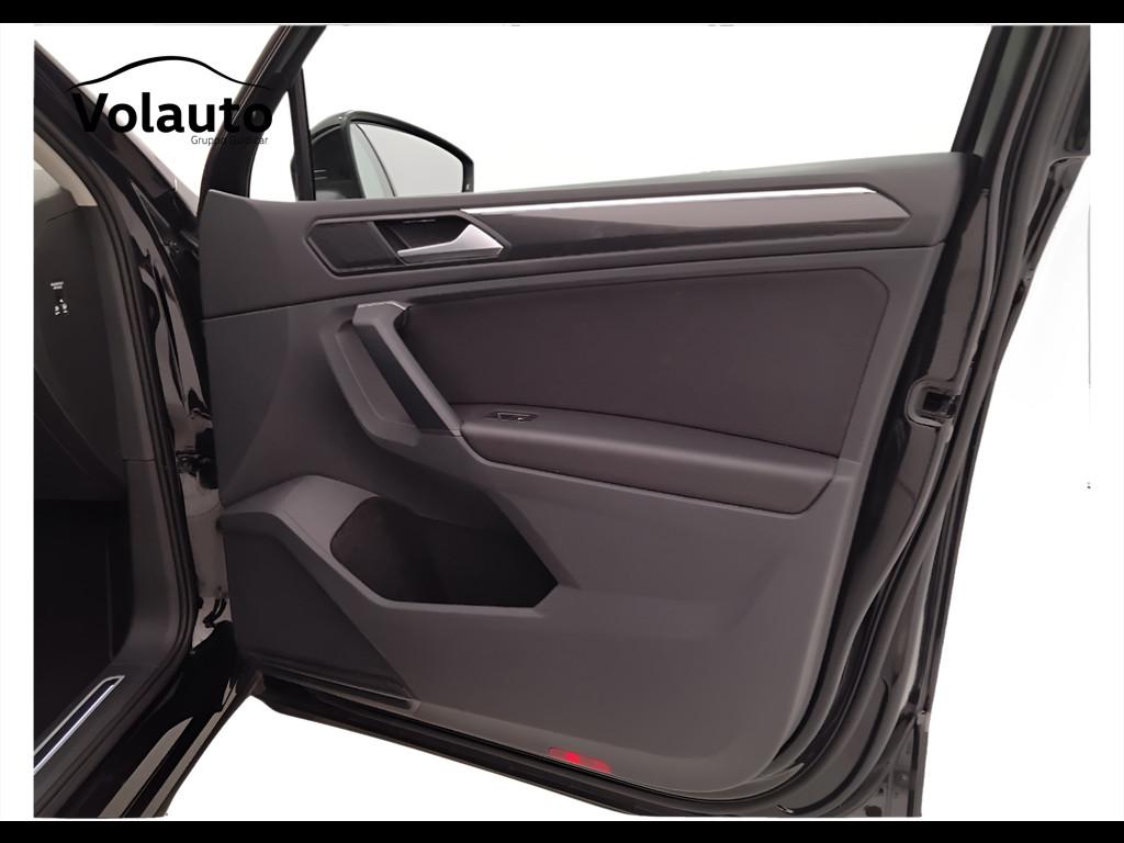VOLKSWAGEN Tiguan II 2021 - Tiguan 2.0 tdi Elegance 150cv dsg
