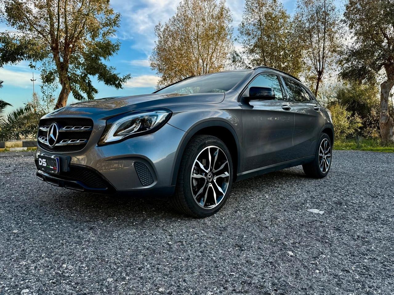 MERCEDES- BENZ GLA 200 D AUTOMATIC SPORT