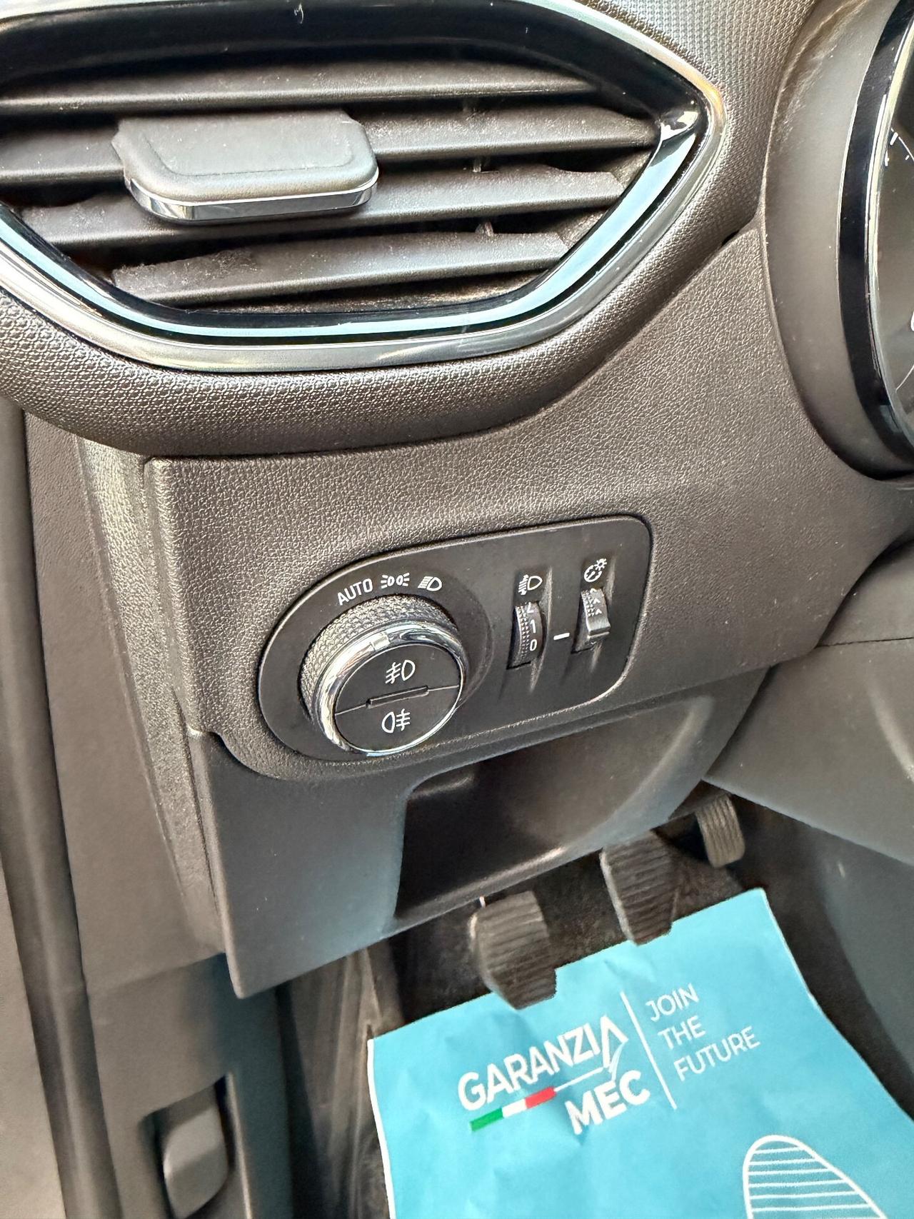 Opel Crossland X 1.5 ECOTEC D 102 CV - NEOPATENTATI