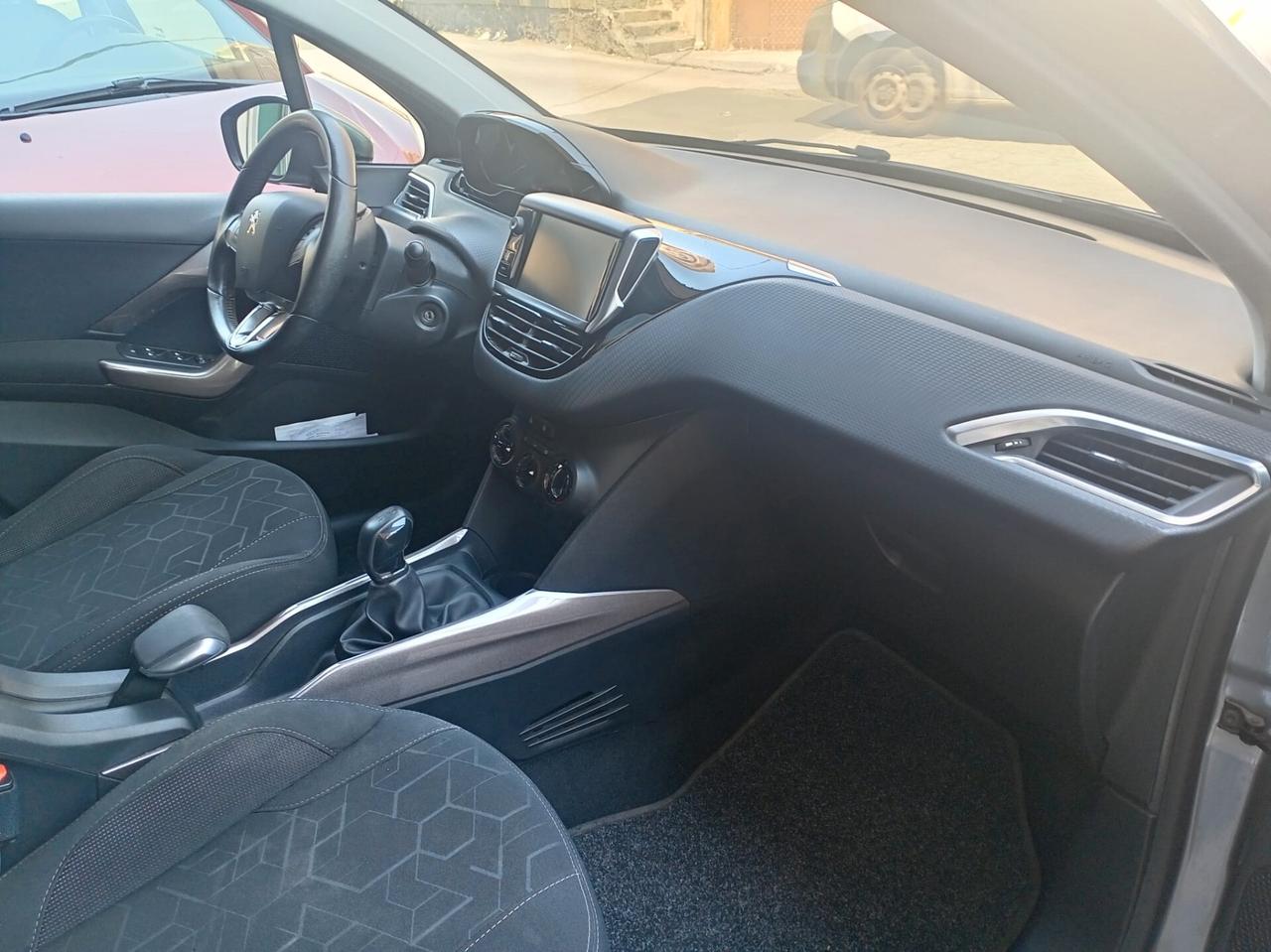 Peugeot 2008 BlueHDi 100 Allure