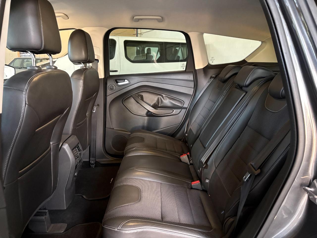 Ford Kuga 2.0 TDCI 150 CV 4WD 4x4 Cambio MANUALE