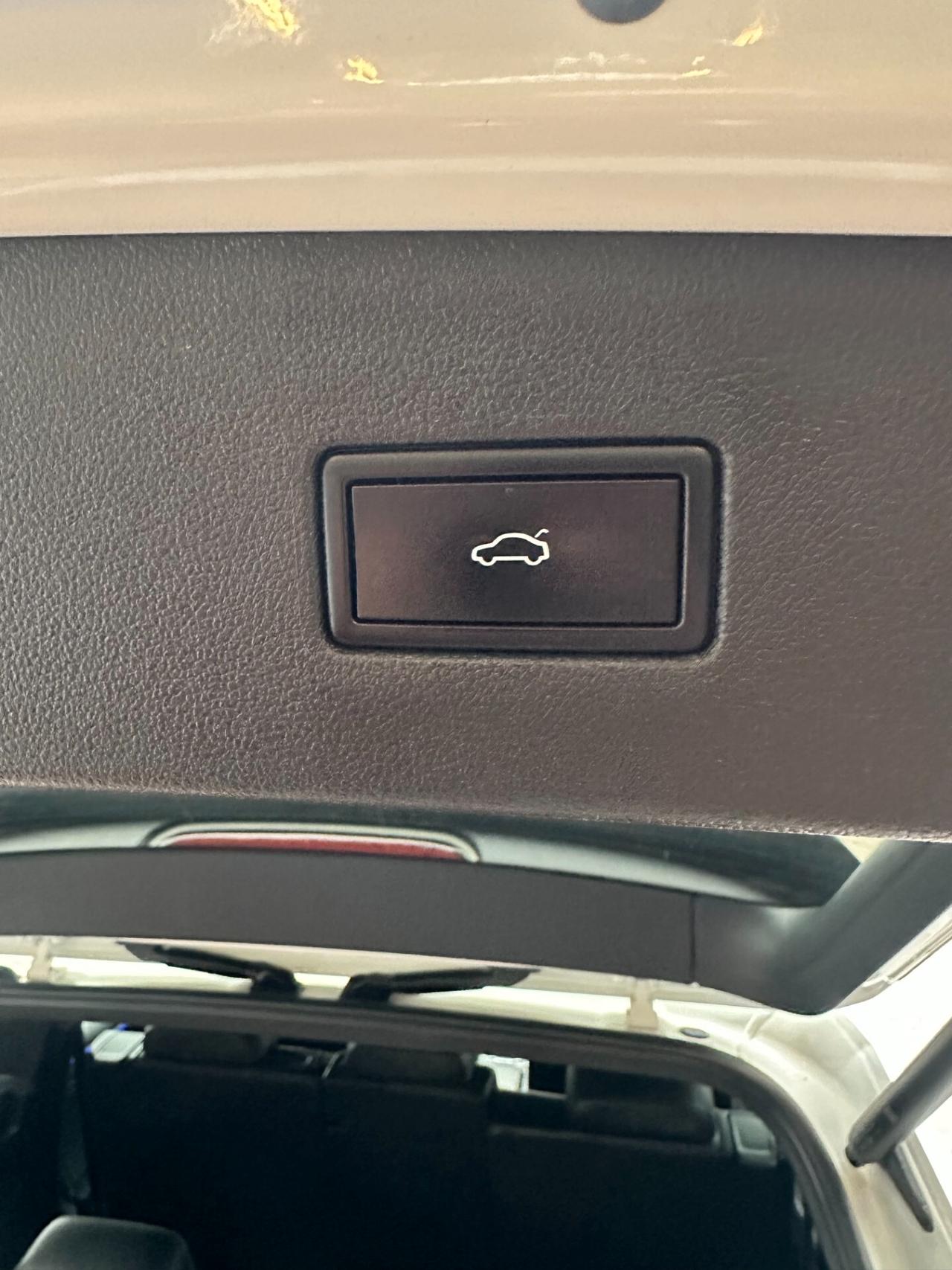 Volkswagen Tiguan Allspace 2.0 TDI SCR DSG 4MOTION R-Line 7 posti