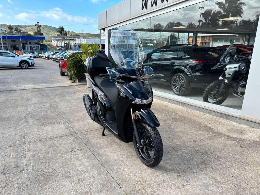 Honda SH 350 Nuovo pronto consegna Tuo a solo 65 Euro al mese