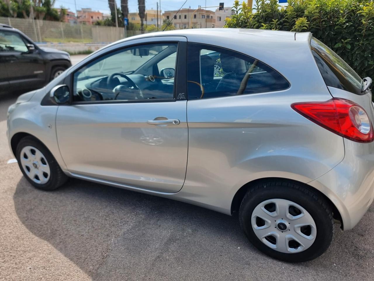 Ford Ka BENZINA OK NEOPATENTATO