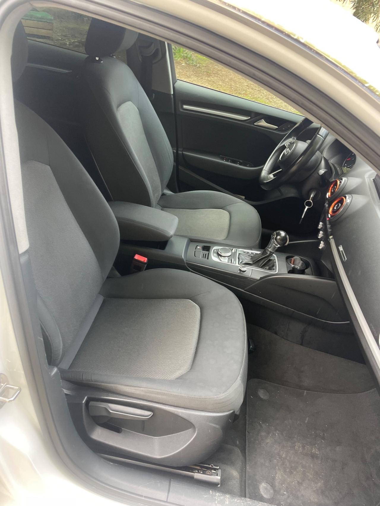 Audi A3 SPB 1.6 TDI S tronic Sport