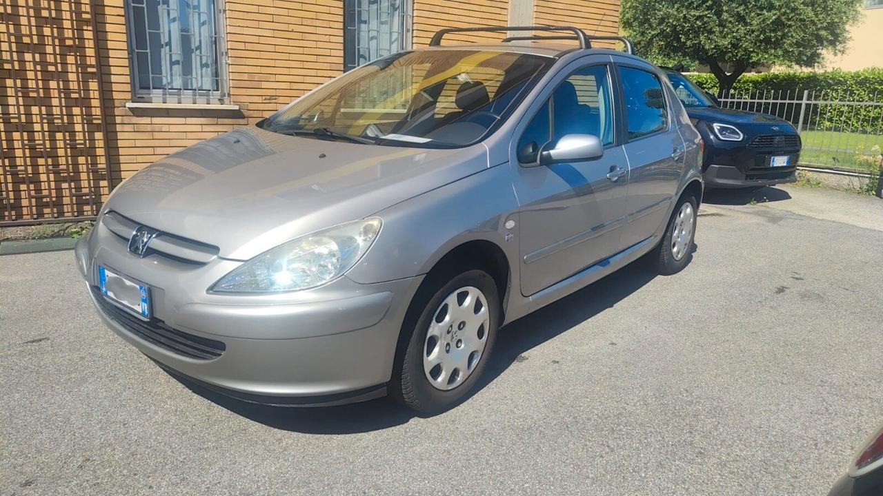 Peugeot 307 1.4 16V 5p. XR Plus