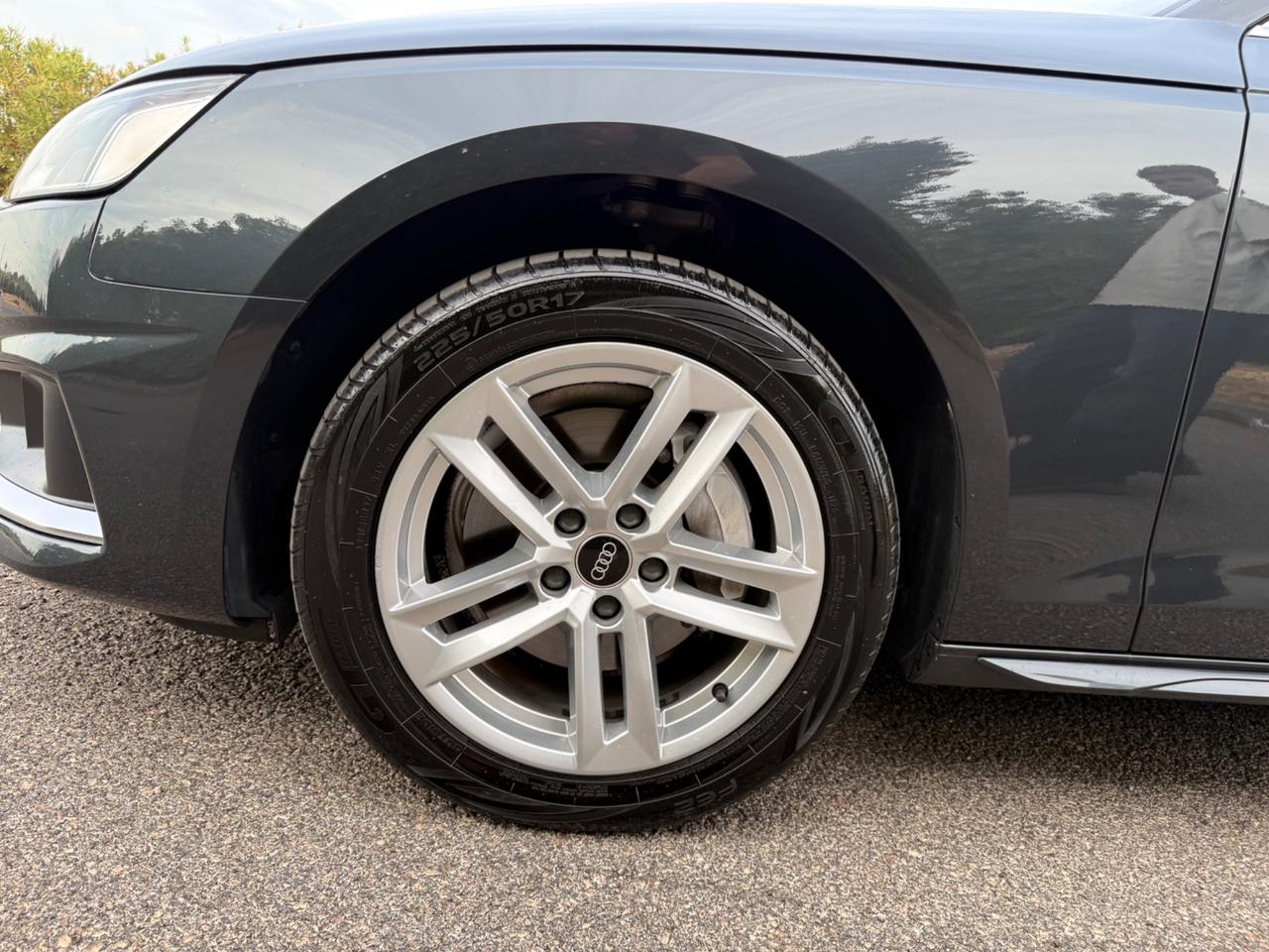 Audi A4 Avant 40 TDI quattro S tronic Business Advanced