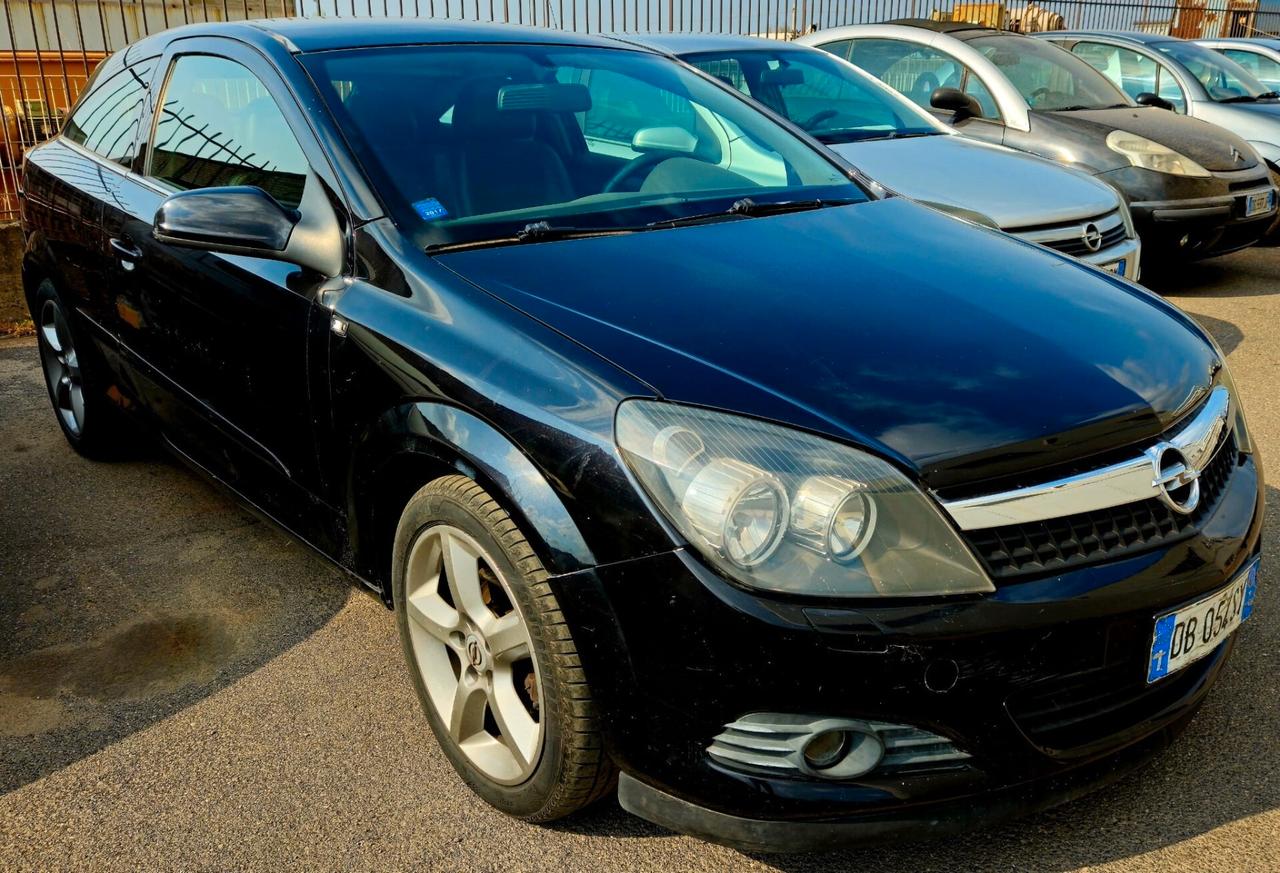 Opel Astra GTC 1.7 CDTI 101CV 3 porte Sport