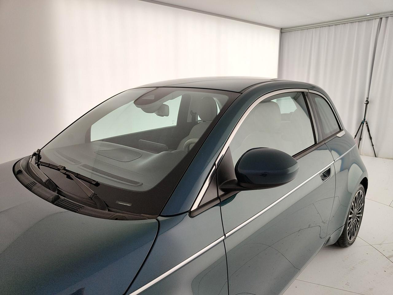 Fiat 500e 42 kWh La Prima