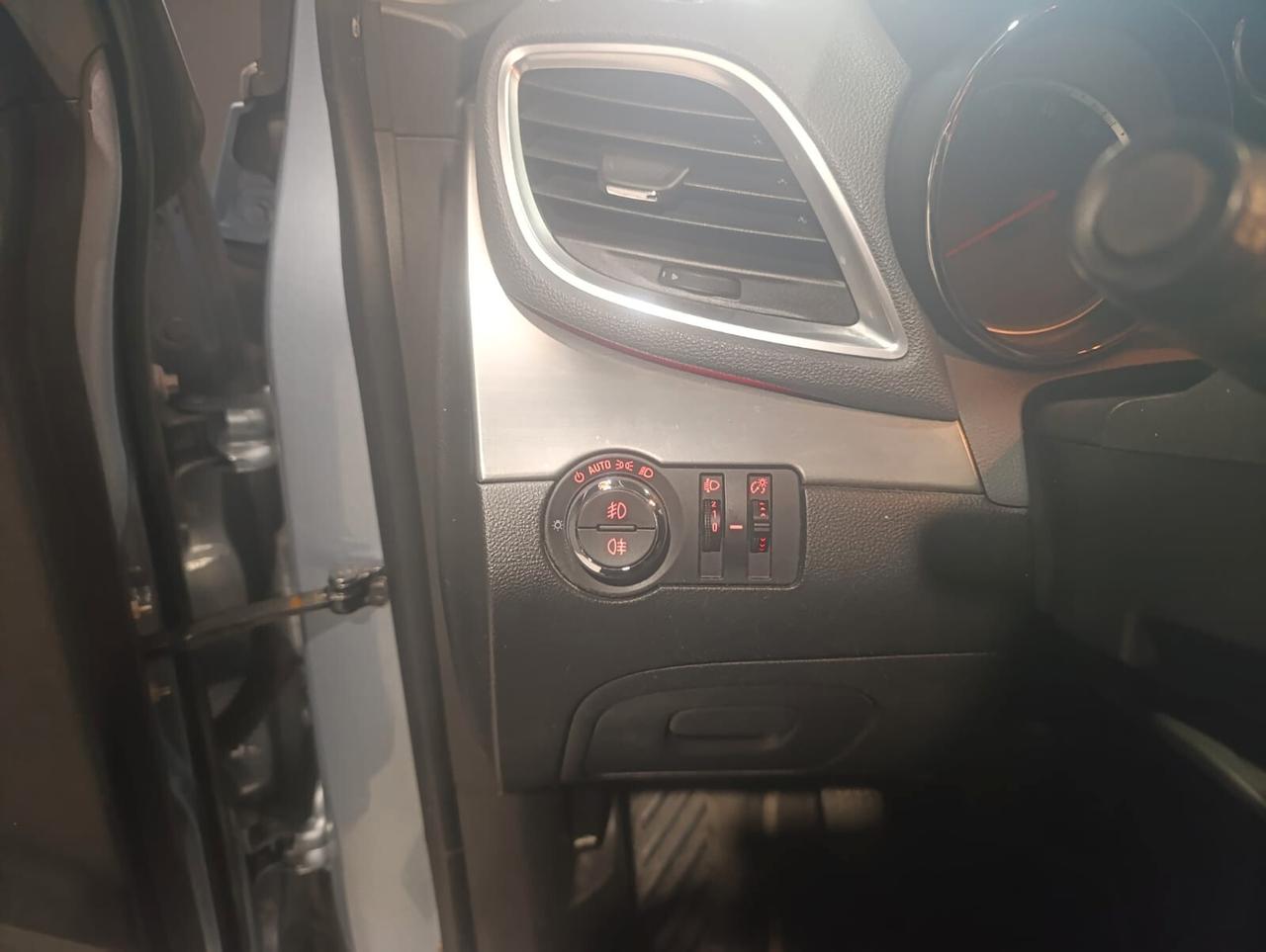 Opel Mokka del 2013 benzina trazione 4x2